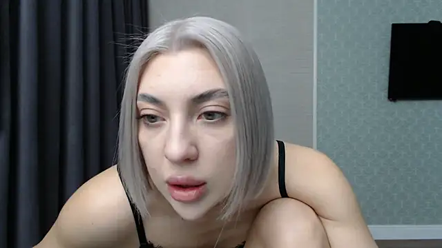 hot-sasha9 online show from 02.04.25