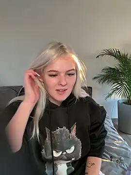 Allylove03 online show from 01.02.25