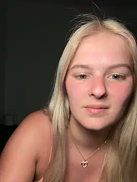Allylove03 online show from 04.30.26