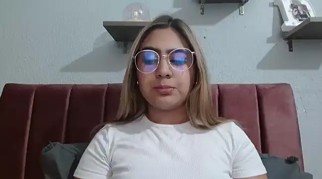 Miabonnett  online show from 01.31.25