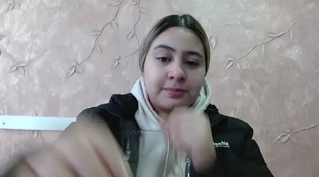 Miabonnett  online show from 03.05.25