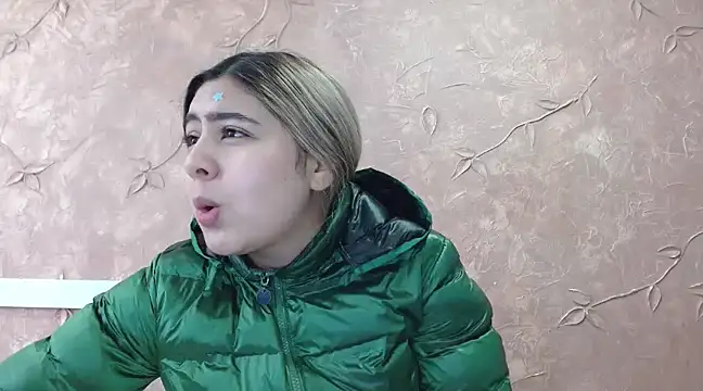 Miabonnett  online show from 03.07.25