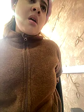 Miabonnett  online show from 09.22.25