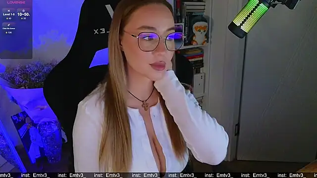 Emili1- online show from 12.02.25