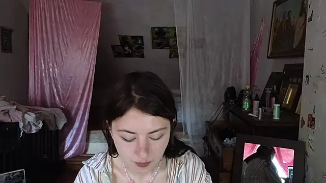 Snapshot of MAMA69LAMA chatting on 05.17.26 MAMA69LAMA online show from 05.17.26