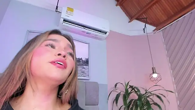 selene tylor  online show from 04.04.26