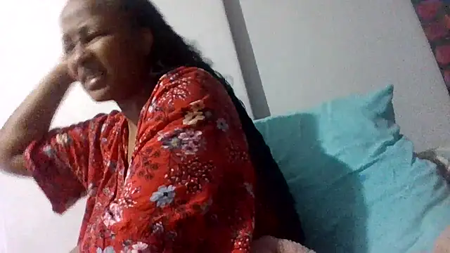 Snapshot of BabeAssXX chatting on 10.10.25 BabeAssXX online show from 10.10.25