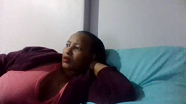 Snapshot of BabeAssXX chatting on 10.11.25 BabeAssXX online show from 10.11.25