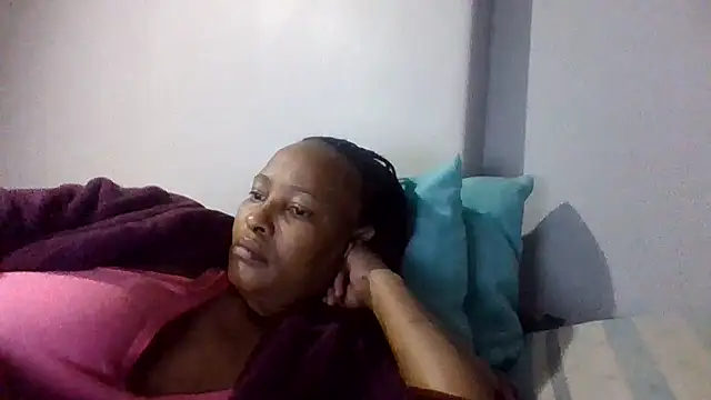 Snapshot of BabeAssXX chatting on 10.18.25 BabeAssXX online show from 10.18.25