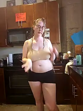 Snapshot of littlelustlamb chatting on 09.19.25 littlelustlamb online show from 09.19.25