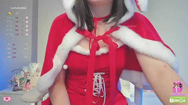 Snapshot of Gylaxie chatting on 12.28.24 Gylaxie online show from 12.28.24