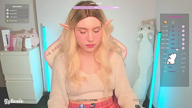 Snapshot of Gylaxie chatting on 03.01.25 Gylaxie online show from 03.01.25
