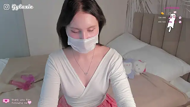Snapshot of Gylaxie chatting on 10.07.25 Gylaxie online show from 10.07.25