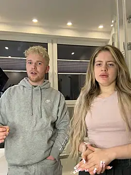 Snapshot of NickyGold_Official chatting on 02.25.25 NickyGold Official online show from 02.25.25