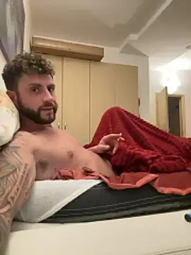 Snapshot of michifolli92 chatting on 11.13.25 michifolli92 online show from 11.13.25