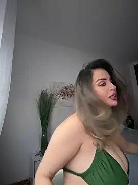 Alirawrz online show from 12.15.25