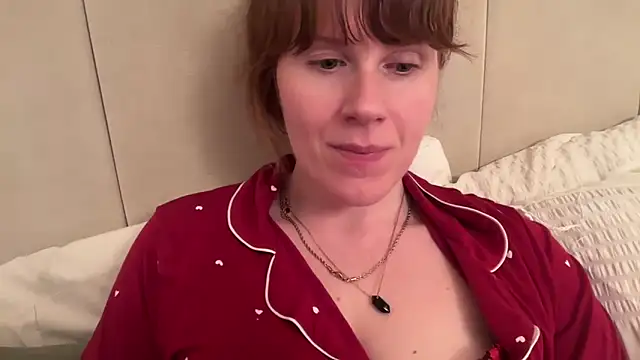 redheadrosie69 online show from 11.10.25