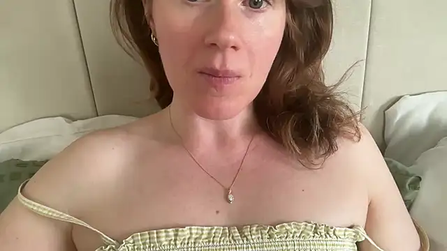 Snapshot of redheadrosie69 chatting on 04.19.26 redheadrosie69 online show from 04.19.26
