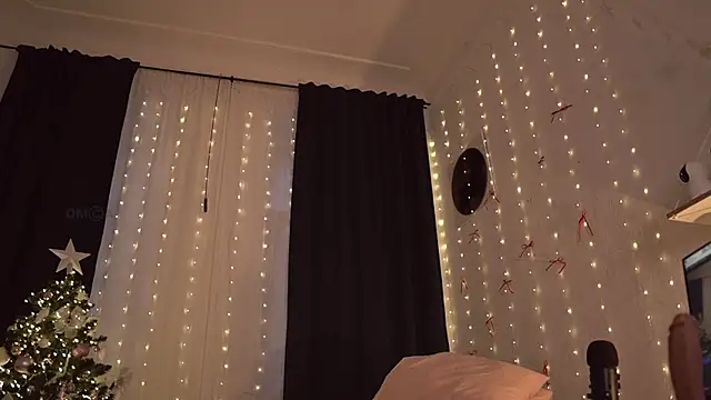 ifuckingtoy  online show from 12.14.25