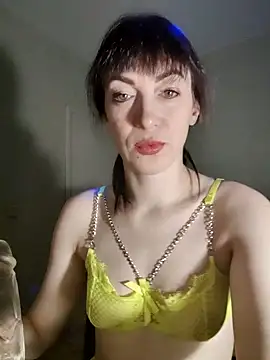 NikaXBerry online show from 01.02.25