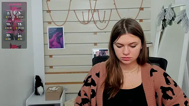 Josephine Kiss online show from 01.10.25