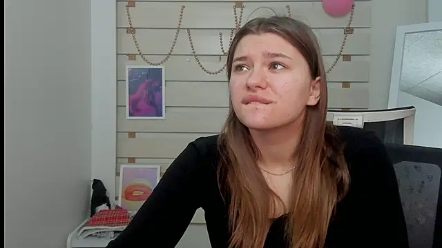 Josephine Kiss online show from 02.23.25