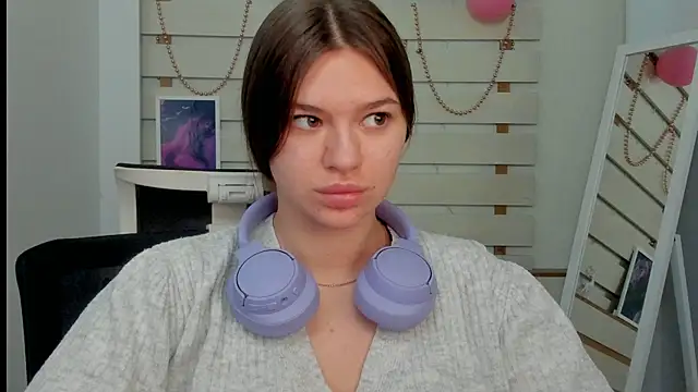 Josephine Kiss online show from 02.24.25