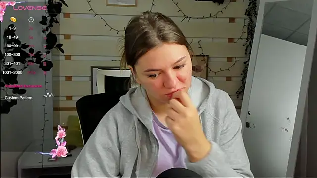 Josephine Kiss online show from 03.31.26