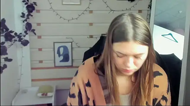 Josephine Kiss online show from 04.10.26