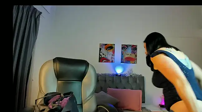 Snapshot of Jayden_Jonnes chatting on 12.30.24 Jayden Jonnes online show from 12.30.24