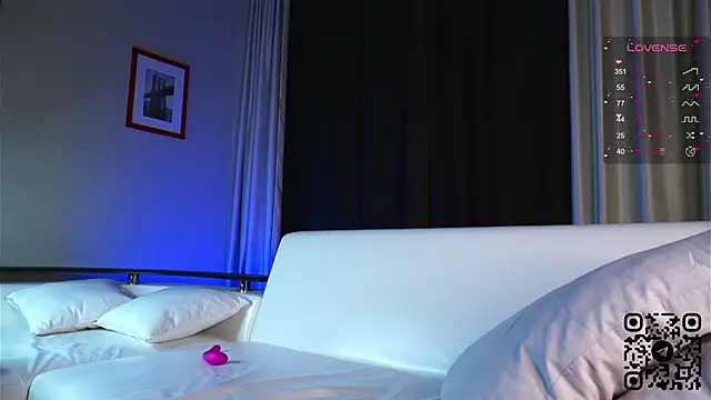 Snapshot of Mary_Shake chatting on 12.09.24 Mary Shake online show from 12.09.24