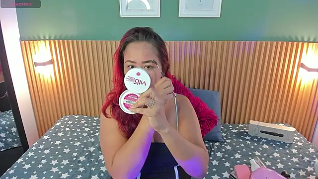  anavictoria  online show from 03.13.25