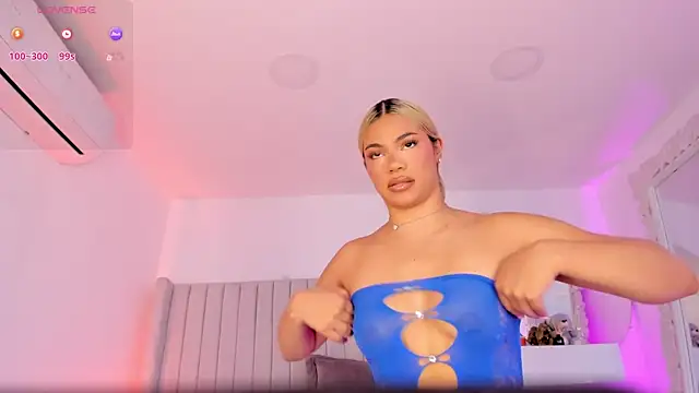 Shelynna azzul online show from 05.17.26