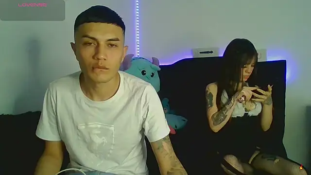 Tifanny Sweett online show from 12.19.25