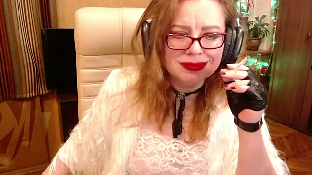 Miss Tress online show from 02.21.26