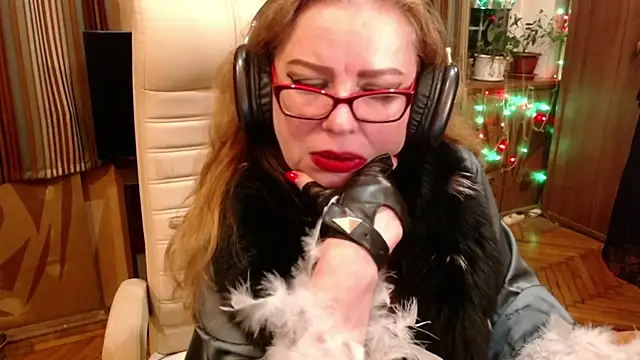 Snapshot of Miss_Tress chatting on 05.15.26 Miss Tress online show from 05.15.26
