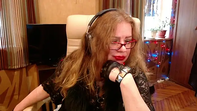 Snapshot of Miss_Tress chatting on 05.25.26 Miss Tress online show from 05.25.26