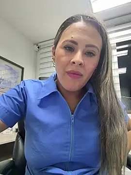 ALONDRAMILF online show from 02.02.25