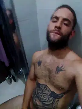 Snapshot of bearguy998 chatting on 09.09.25 bearguy998 online show from 09.09.25