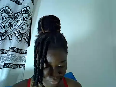Snapshot of _Elsie chatting on 02.20.25 Elsie online show from 02.20.25
