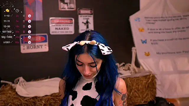 AriaVoss online show from 10.30.25