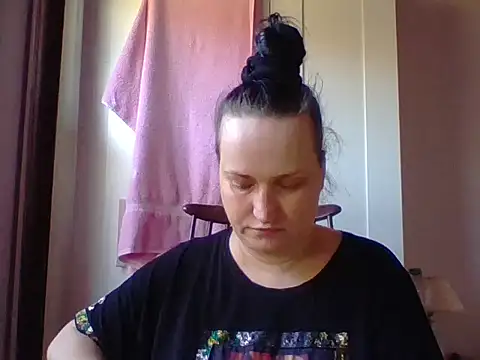  squirty cum lady  online show from 03.18.25