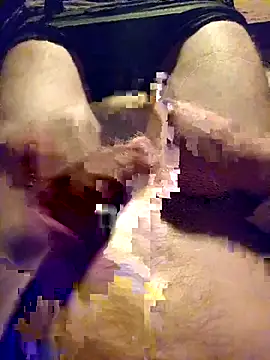 Snapshot of NochnoyGest chatting on 10.05.25 NochnoyGest online show from 10.05.25