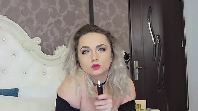 Snapshot of EllianaReese chatting on 02.12.25 EllianaReese online show from 02.12.25