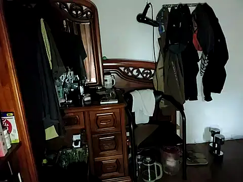 Snapshot of KennyLOVERboy chatting on 03.19.25 KennyLOVERboy online show from 03.19.25