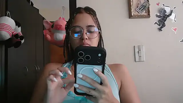 trianabell online show from 06.17.26