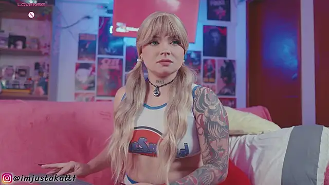 sensualkattt online show from 03.04.26