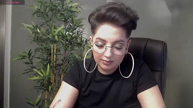 BustyAllyy online show from 02.13.25