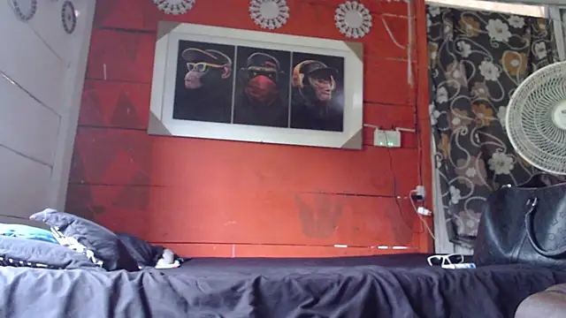 Snapshot of gavi_19cm chatting on 12.21.24 gavi 19cm online show from 12.21.24