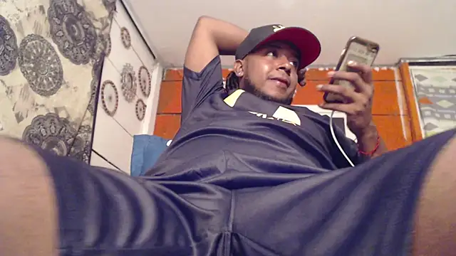 Snapshot of gavi_19cm chatting on 02.05.25 gavi 19cm online show from 02.05.25